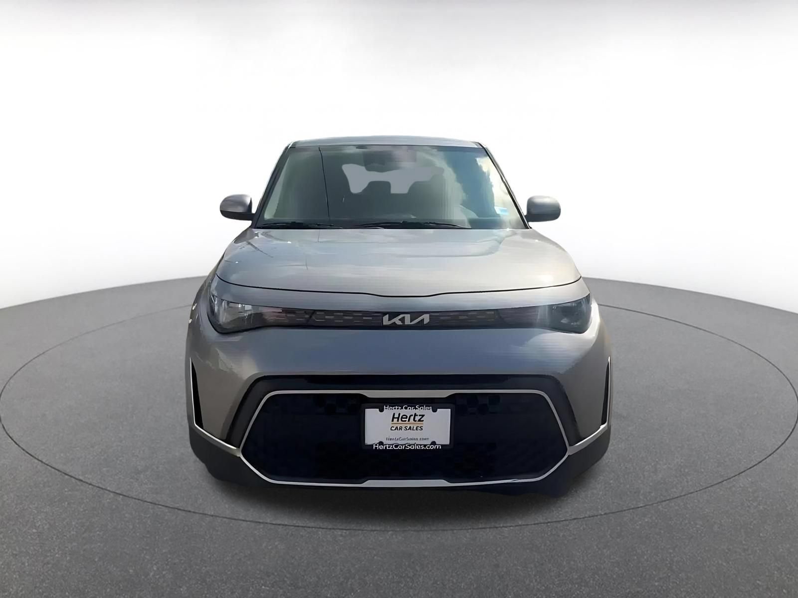 Used 2025 Kia Soul LX w/ LX Technology Package FWD image 4