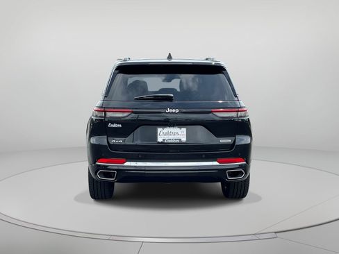 Used 2023 Jeep Grand Cherokee Overland AWD/4WD image 4