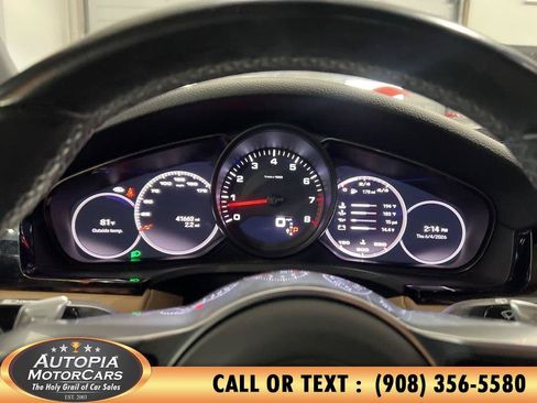 Used 2022 Porsche Cayenne AWD/4WD image 28