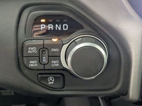Used 2025 RAM 1500 Big Horn AWD/4WD image 23