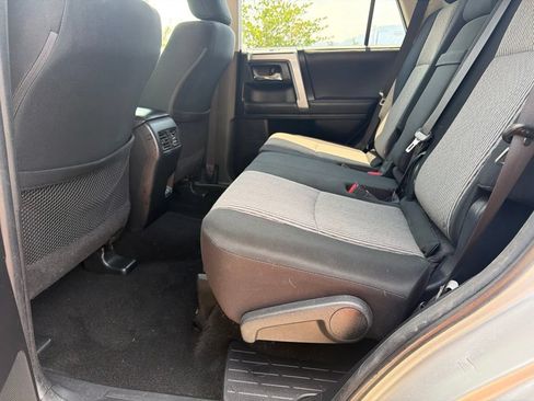 Used 2022 Toyota 4Runner SR5 AWD/4WD image 20