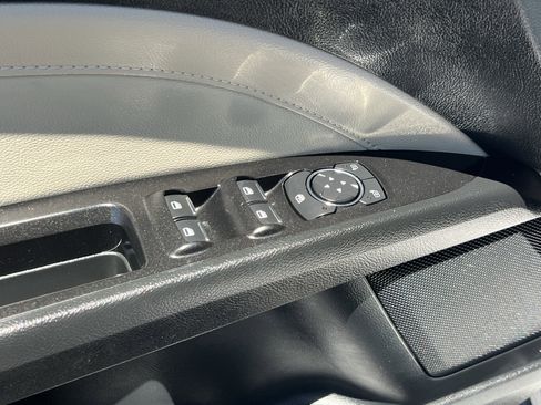 Used 2017 Ford Fusion Titanium FWD image 22