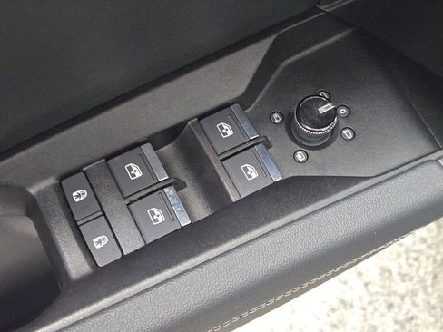 Used 2023 Audi Q4 e-tron Premium Plus image 23