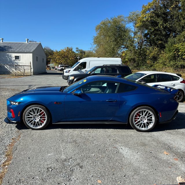 Used 2024 Ford Mustang GT Premium RWD image 1