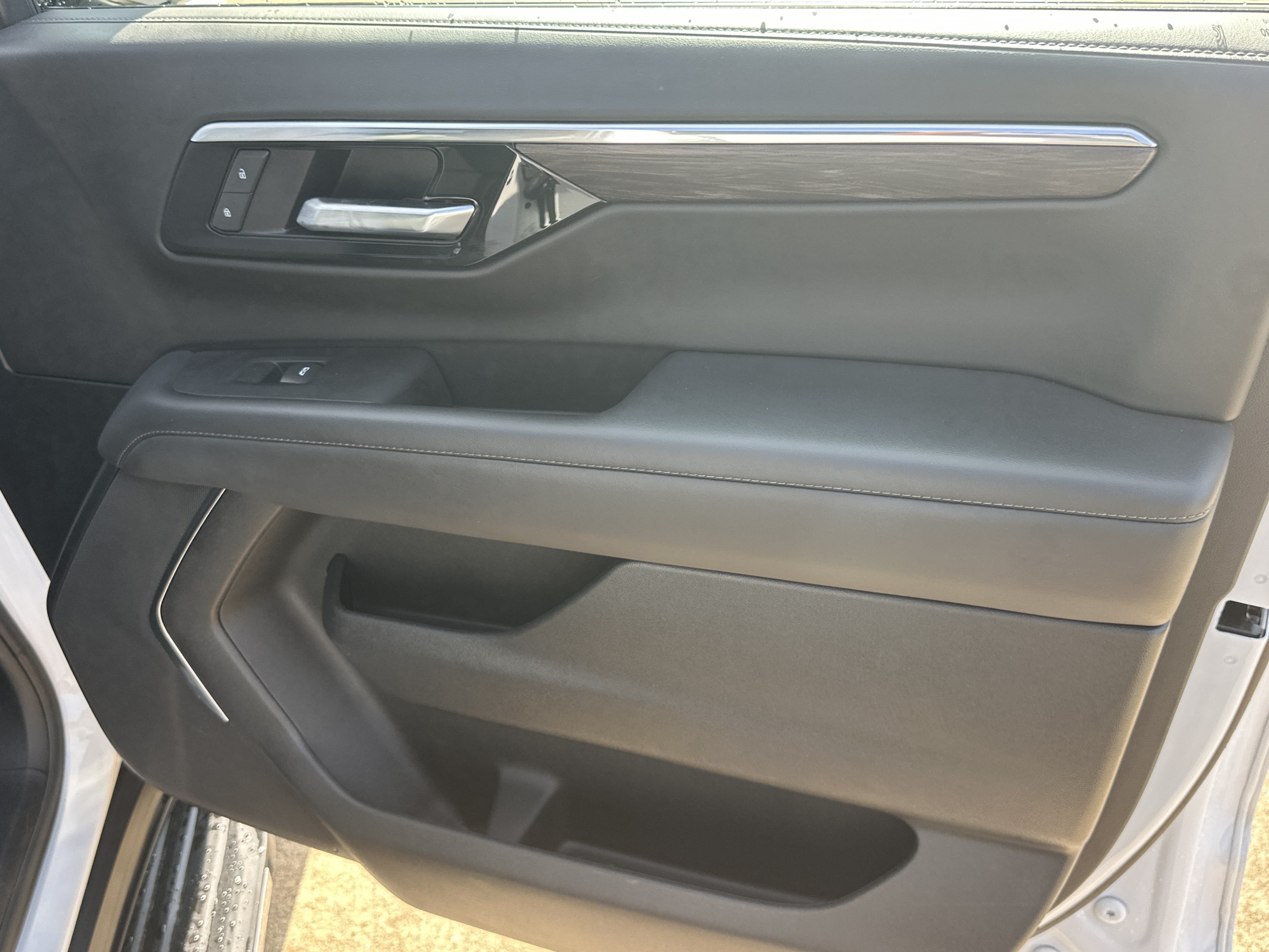 Certified 2025 Chevrolet Tahoe LT AWD/4WD image 15