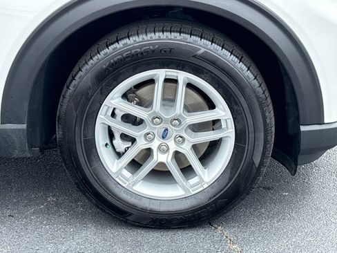 Certified 2026 Ford Explorer Active RWD image 12