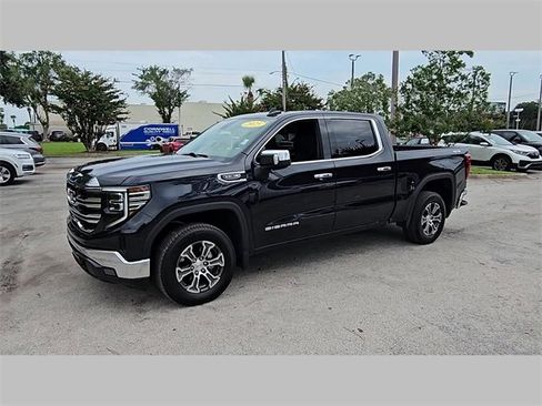 Used 2025 GMC Sierra 1500 SLT image 13