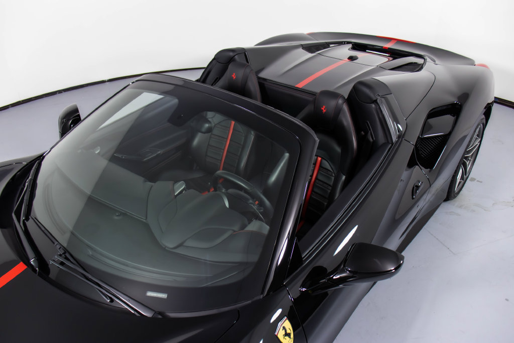 Certified 2017 Ferrari 488 Spider RWD image 32