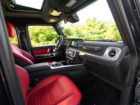 Used 2024 Mercedes-Benz G 550 image 73
