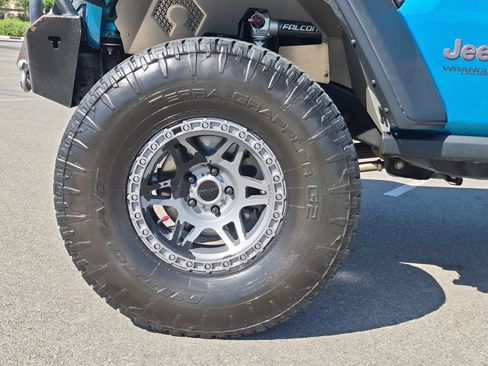Used 2019 Jeep Wrangler Unlimited Rubicon AWD/4WD image 10
