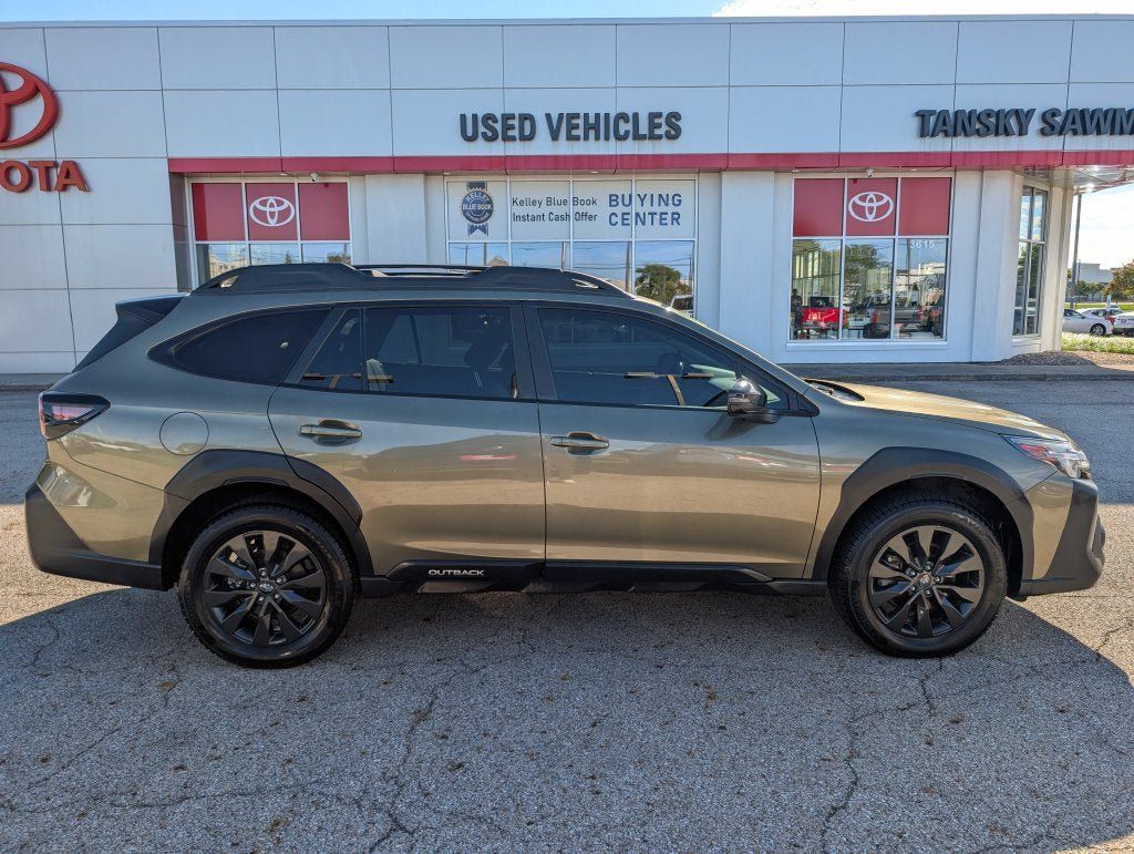 Used 2023 Subaru Outback Onyx Edition AWD/4WD image 9