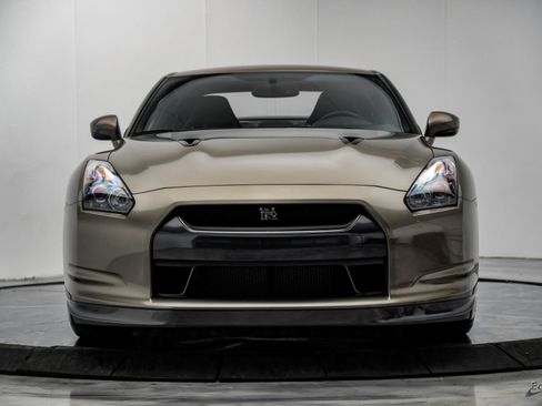 Used 2009 Nissan GT-R Premium image 32