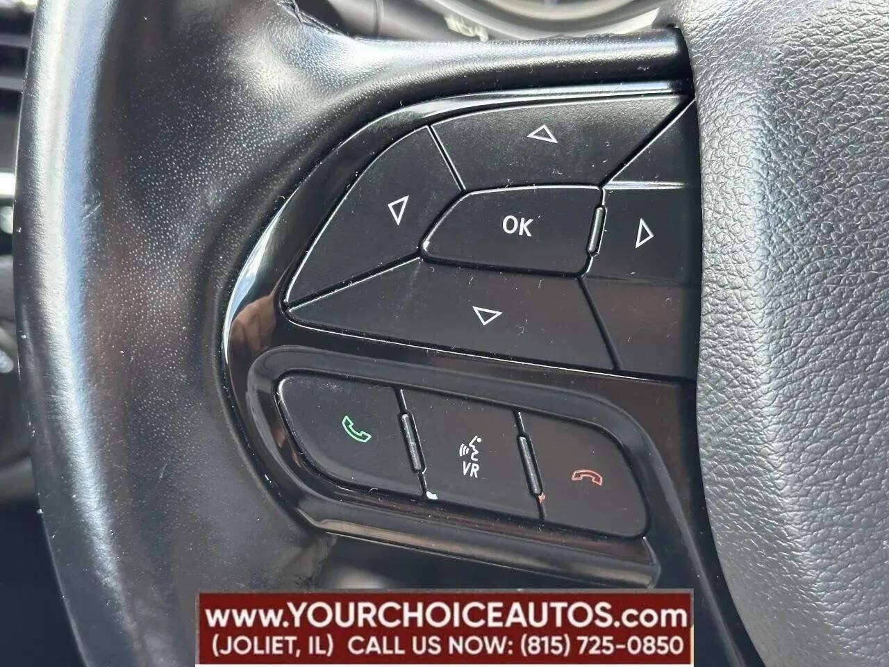 Used 2021 Jeep Cherokee Latitude Plus FWD image 41