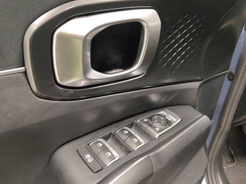 Used 2023 Kia Sorento LX image 27