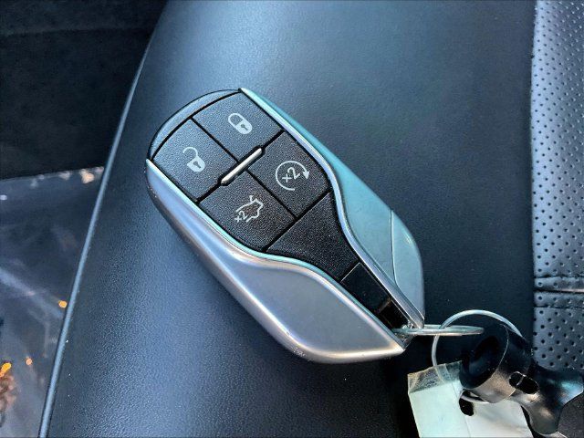 Used 2022 Maserati Levante GT AWD/4WD image 37