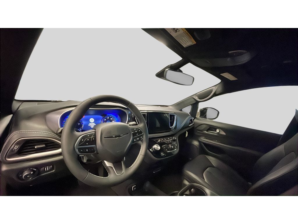 Used 2026 Chrysler Pacifica Select FWD image 11