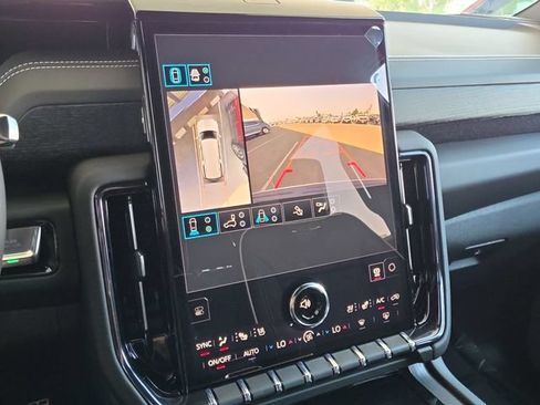 New 2026 GMC Yukon XL AT4 Ultimate AWD/4WD image 14