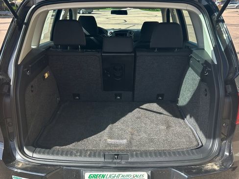 Used 2017 Volkswagen Tiguan S image 12