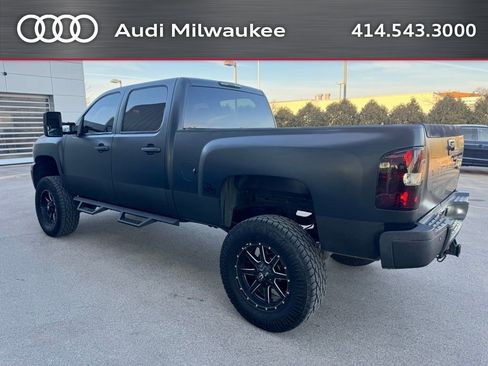 Used 2013 Chevrolet Silverado 2500 LTZ w/ LTZ Plus Package image 12