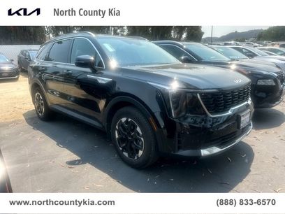 Certified 2025 Kia Sorento S w/ Panoramic Sunroof Package