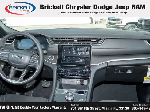 New 2025 Jeep Grand Cherokee Laredo X image 20