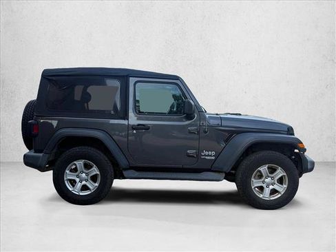 Used 2018 Jeep Wrangler Sport AWD/4WD image 5