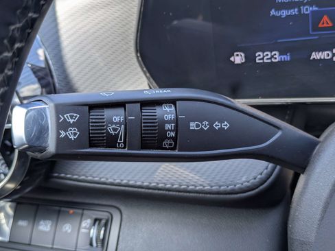 Used 2025 Chevrolet Equinox LT AWD/4WD image 17