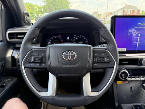 Used 2026 Toyota 4Runner Limited AWD/4WD image 10