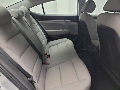 Used 2018 Hyundai Elantra SE FWD image 19