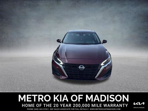 Used 2023 Nissan Altima 2.5 SV FWD image 9