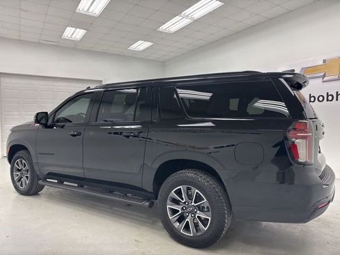 Used 2024 Chevrolet Suburban Z71 w/ Luxury Package AWD/4WD image 3