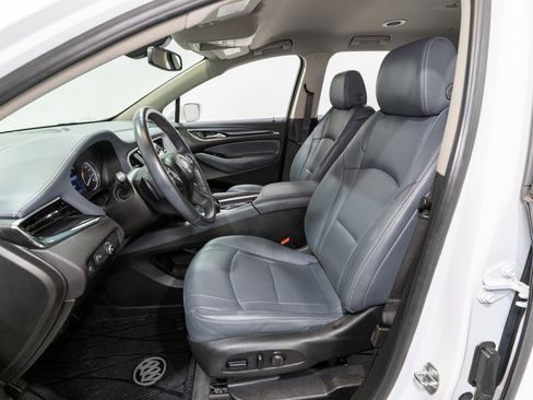 Used 2020 Buick Enclave Essence w/ Sound and Sites Package image 16