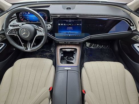 Used 2024 Mercedes-Benz E 350 4MATIC Sedan image 17