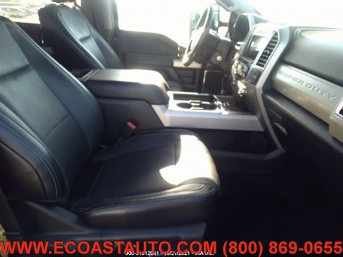 Used 2017 Ford F250 Lariat w/ Chrome Package image 8