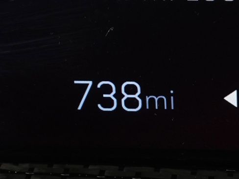 Used 2025 Cadillac Escalade ESV V w/ LPO, ONYX Package image 22