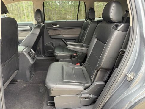 Used 2022 Volkswagen Atlas SEL R-Line image 13