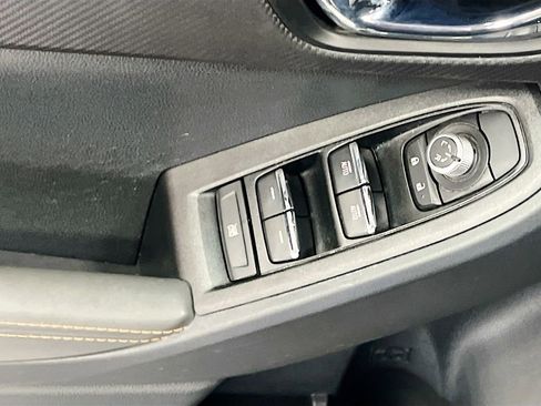 Used 2024 Subaru Crosstrek 2.5i Limited image 17