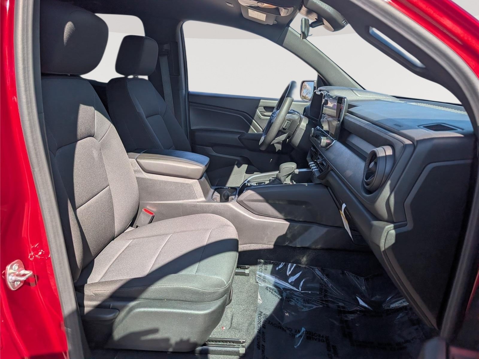 Used 2024 Chevrolet Colorado Trail Boss w/ LPO, Dark Essentials Package AWD/4WD image 12