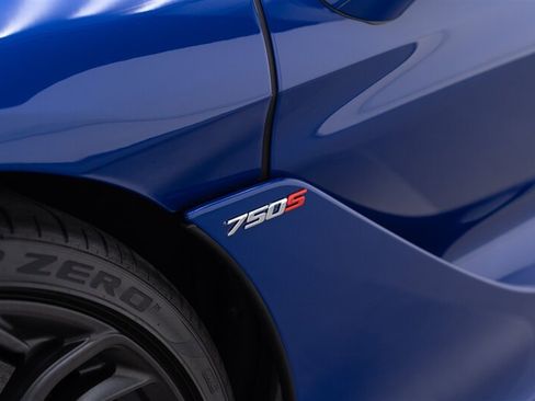 Used 2024 McLaren 750S Spider RWD image 36
