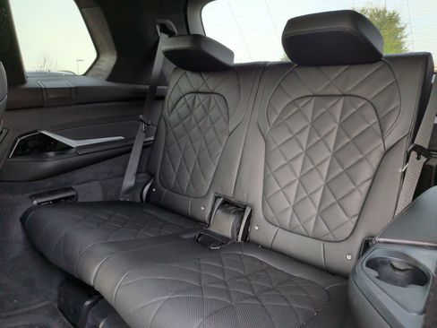 Certified 2024 BMW X7 xDrive40i image 37