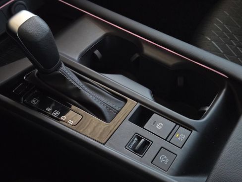 New 2026 Nissan Sentra SV w/ SV Convenience Package FWD image 22
