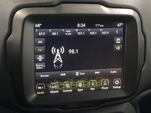 Used 2022 Jeep Renegade Trailhawk w/ Trailer Tow Group image 18