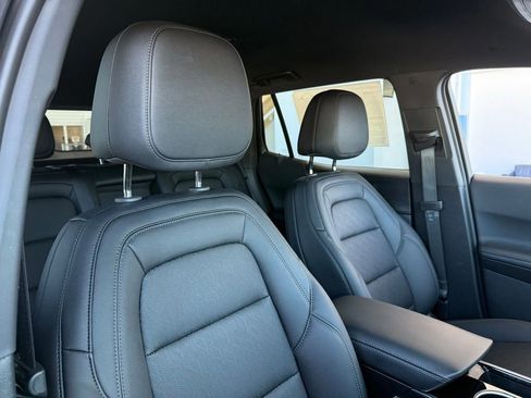 Used 2026 Chevrolet Equinox LT w/ Convenience Package II image 9