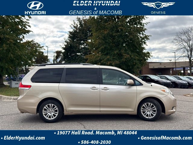 Used 2014 Toyota Sienna XLE FWD image 6