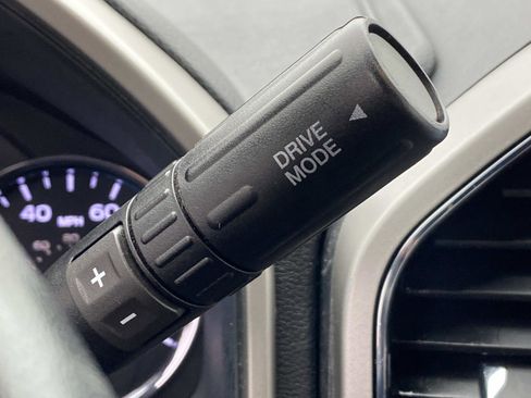 Used 2022 Ford F250 Lariat w/ Lariat Value Package image 23