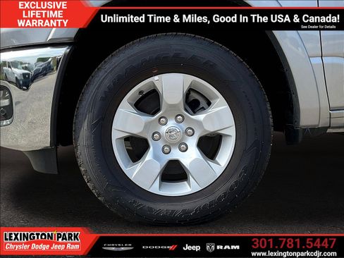 New 2025 RAM 1500 Big Horn AWD/4WD image 12