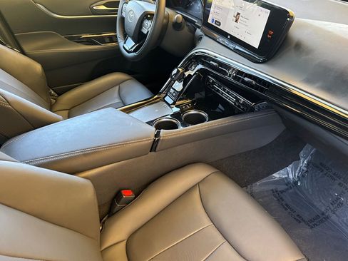 Certified 2023 Toyota Mirai w/ Advanced Technology Package RWD image 19