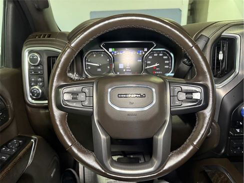 Used 2022 GMC Sierra 3500 Denali image 37