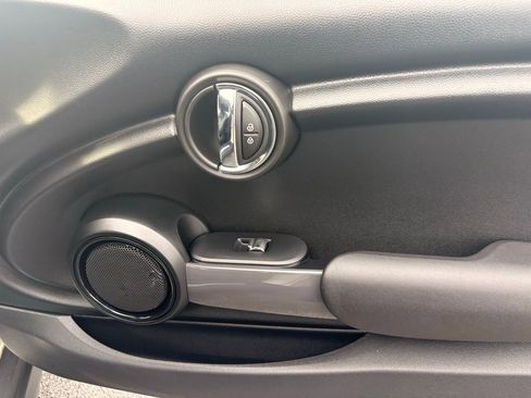 Used 2020 MINI Cooper 2-Door Hardtop image 30