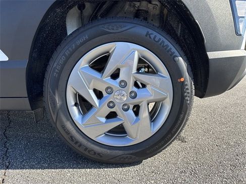 New 2026 Hyundai Kona SE image 19